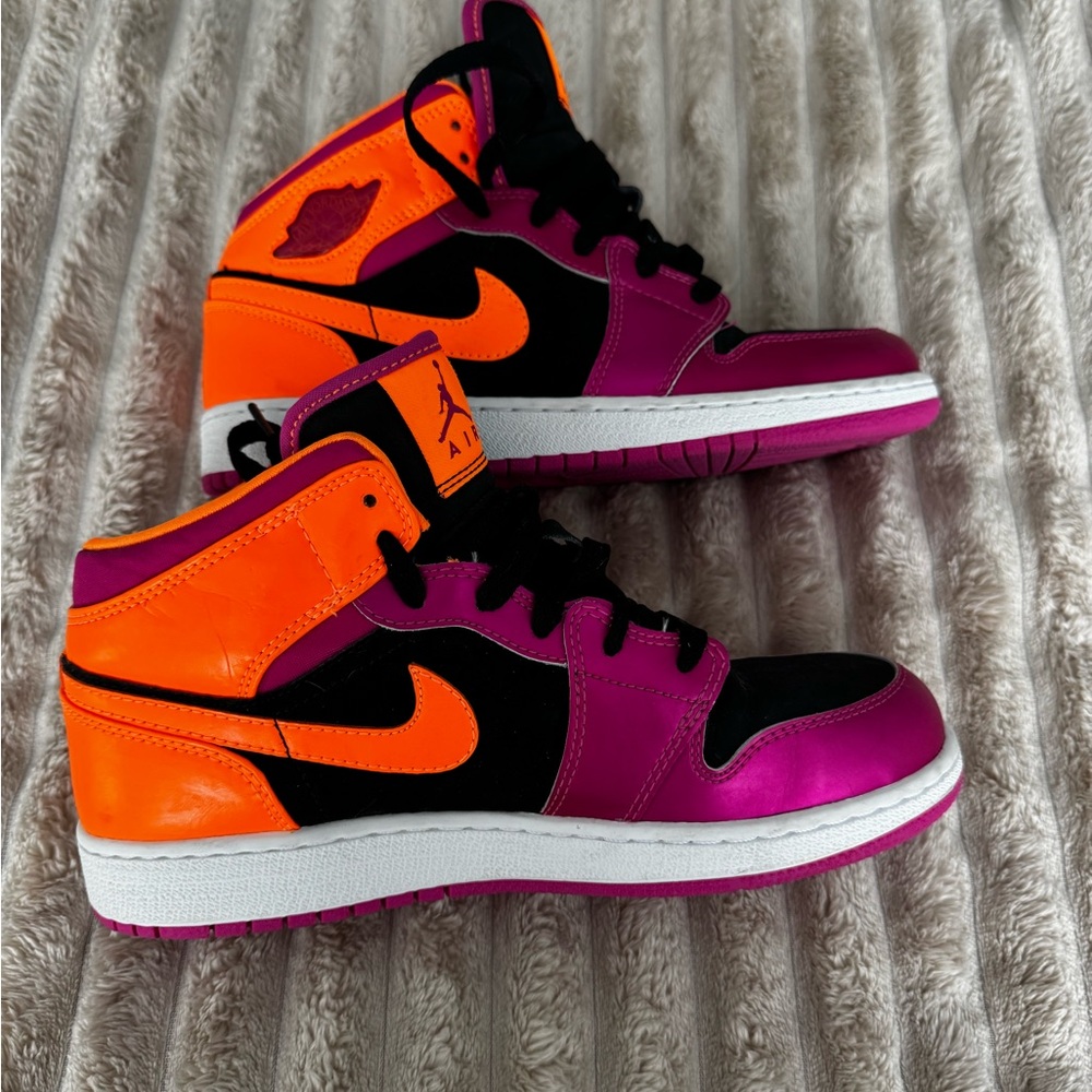 Jordan’s Vibrant High-Top Sneakers - YOUTH SIZE 6 - FITS A WOMANS SIZE 7.5